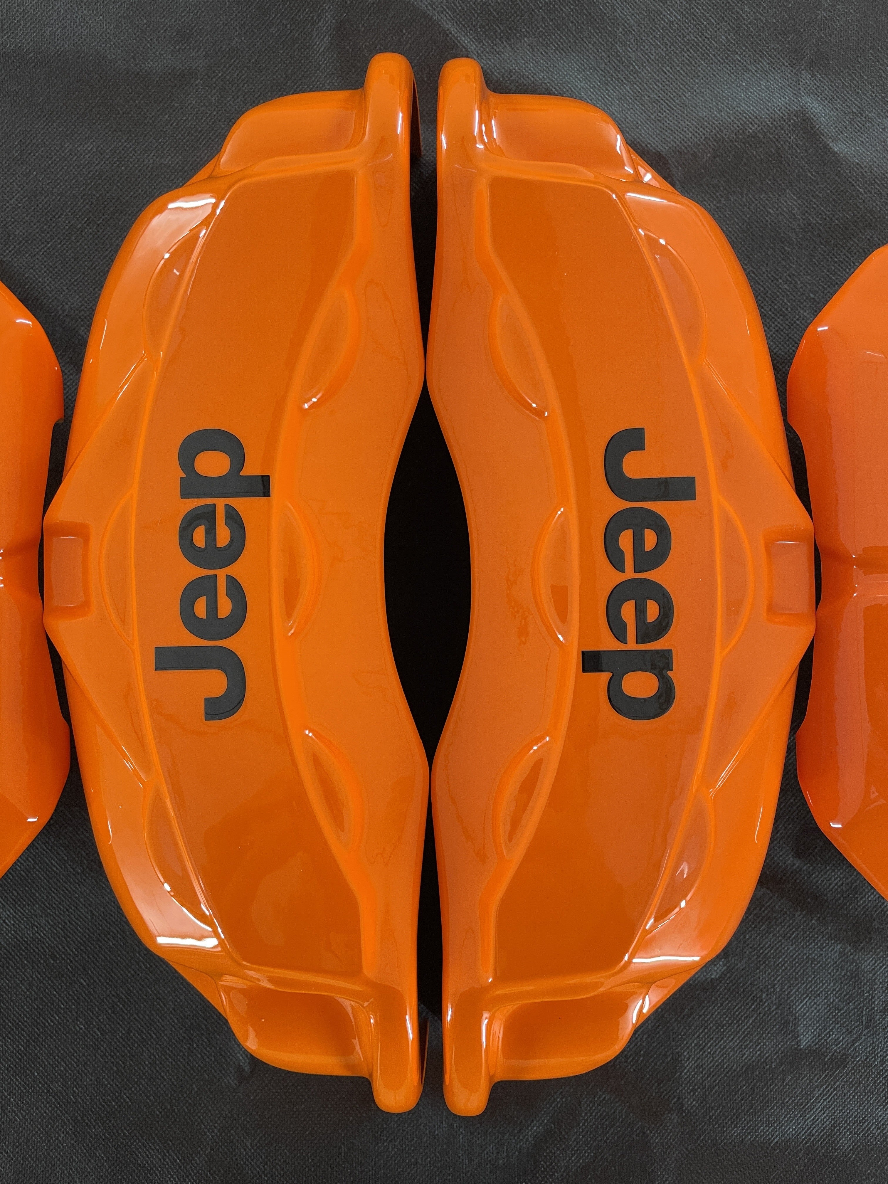 Помаранчеві кастомні накладки на гальмівні супорти Jeep Wrangler, комплект із 4 штук