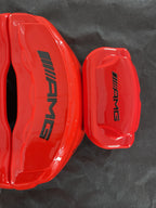 Червоні накладки на гальмівні супорти Mercedes-Benz AMG, комплект із 4 шт.