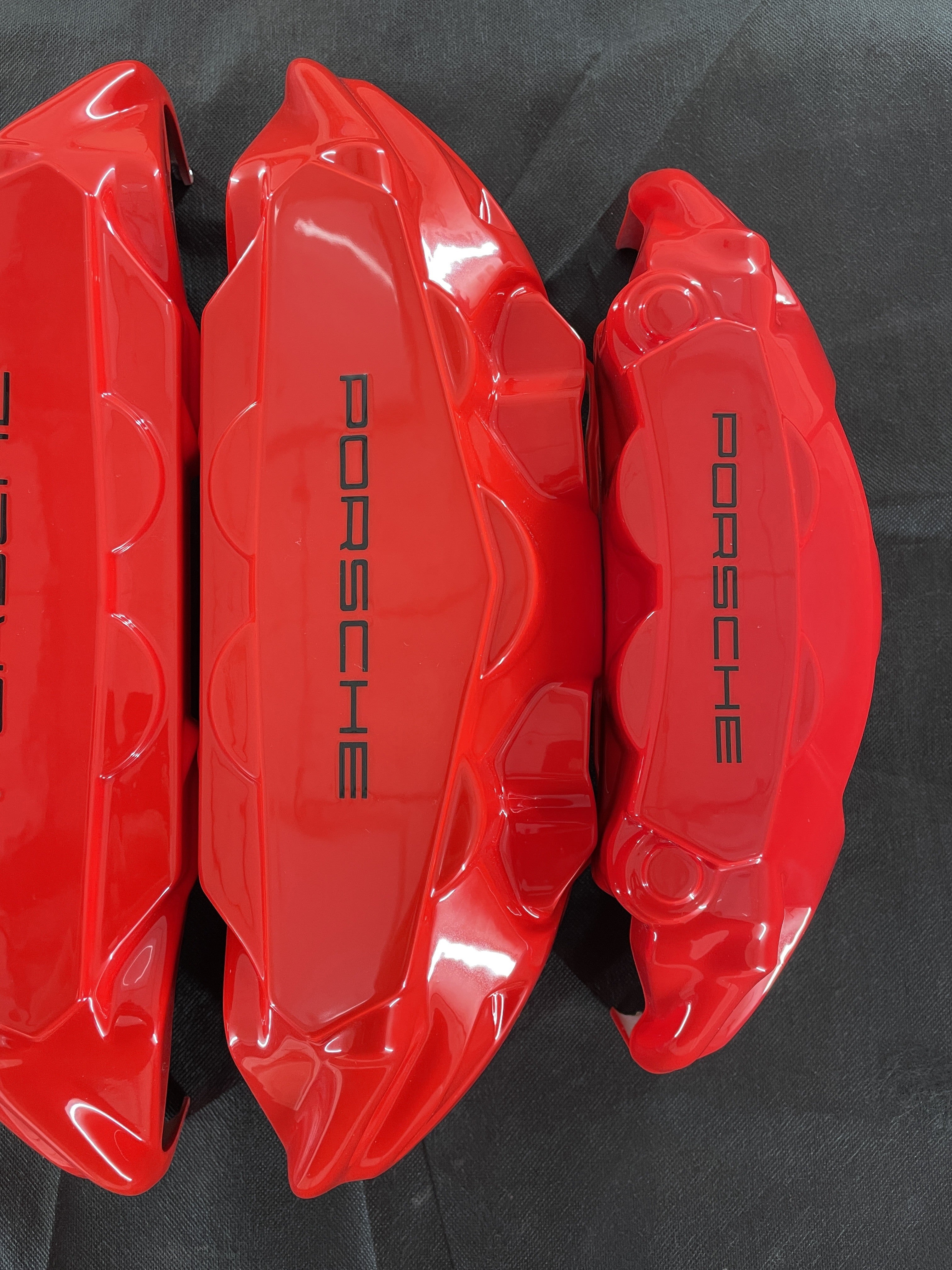 Porsche 911 червоні нестандартні накладки на гальмівні супорти, комплект із 4 шт.