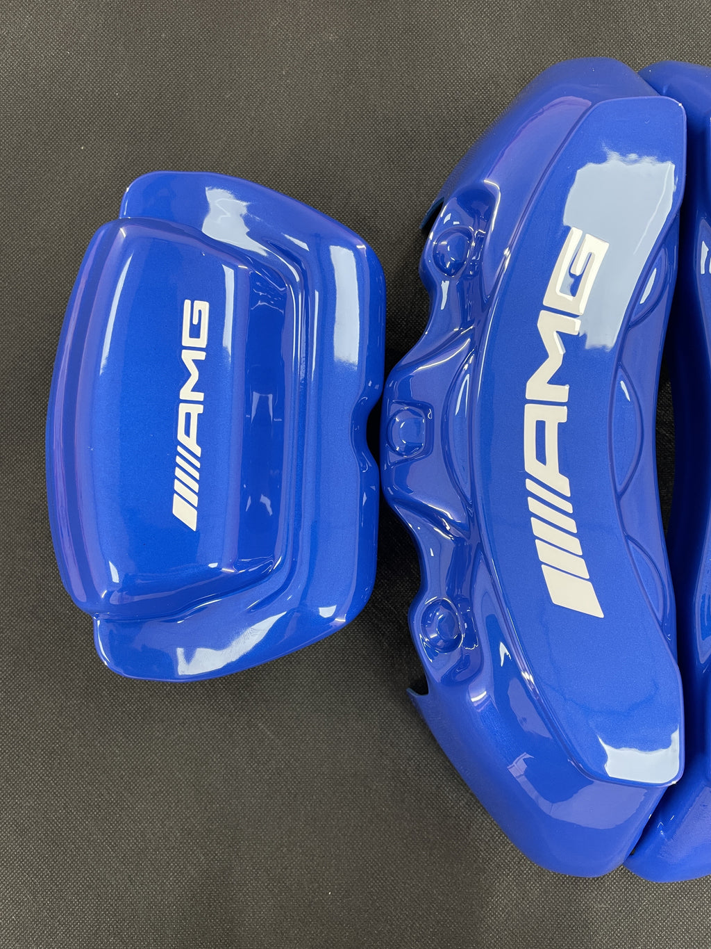 Сині індивідуальні накладки на гальмівні супорти Mercedes-Benz AMG, комплект із 4-х штук