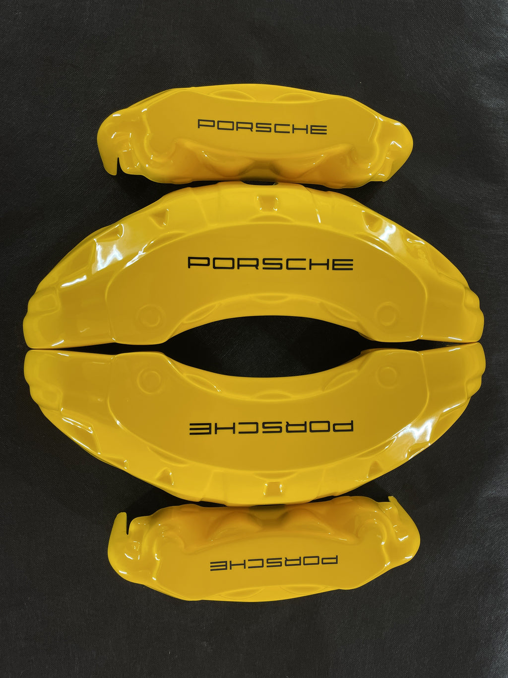 Жовті нестандартні накладки на гальмівні супорти Porsche, комплект з 4 шт.