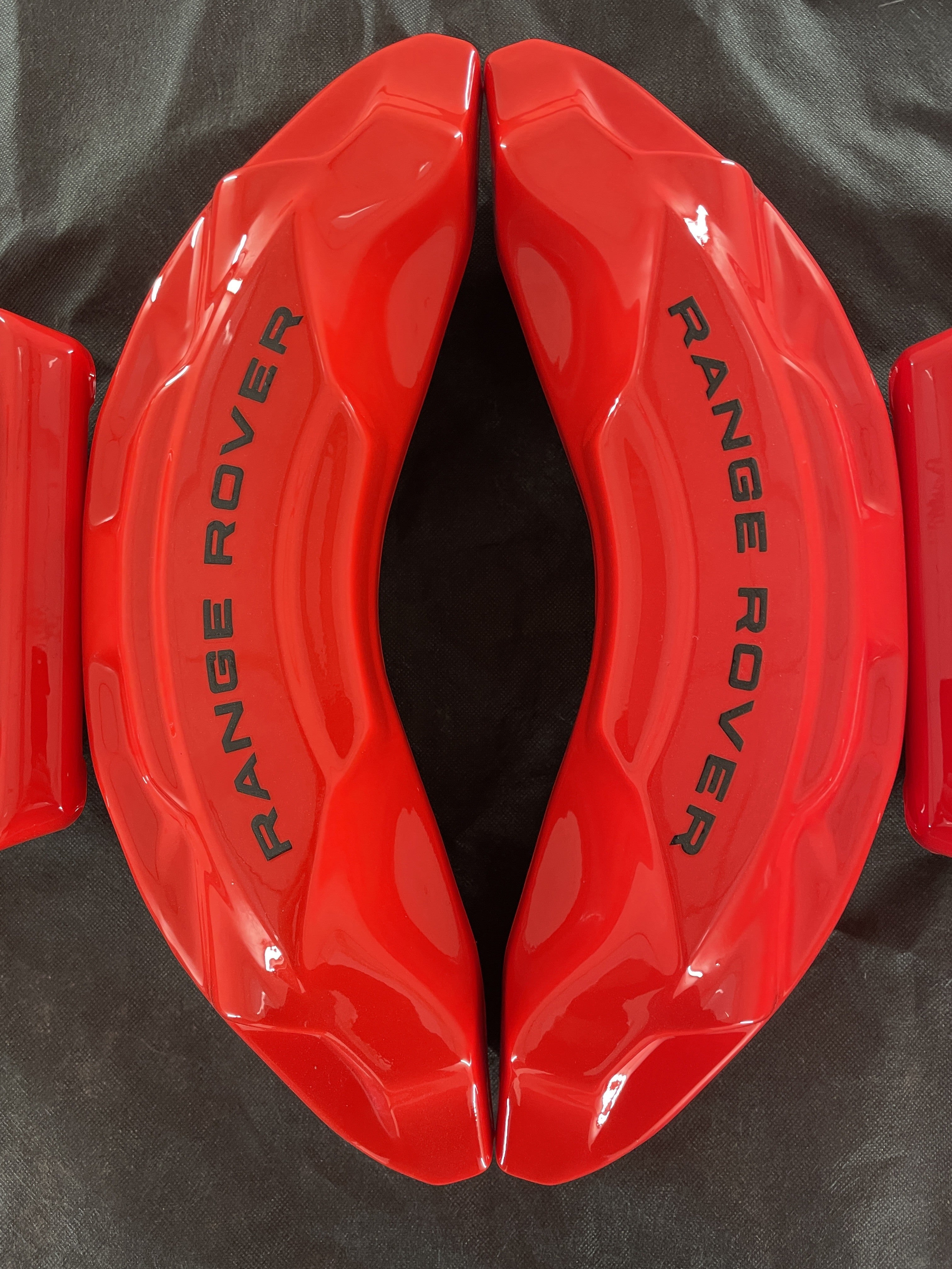 Land Rover Range Rover Sport L494 червоні нестандартні накладки на гальмівні супорти, комплект із 4 шт.