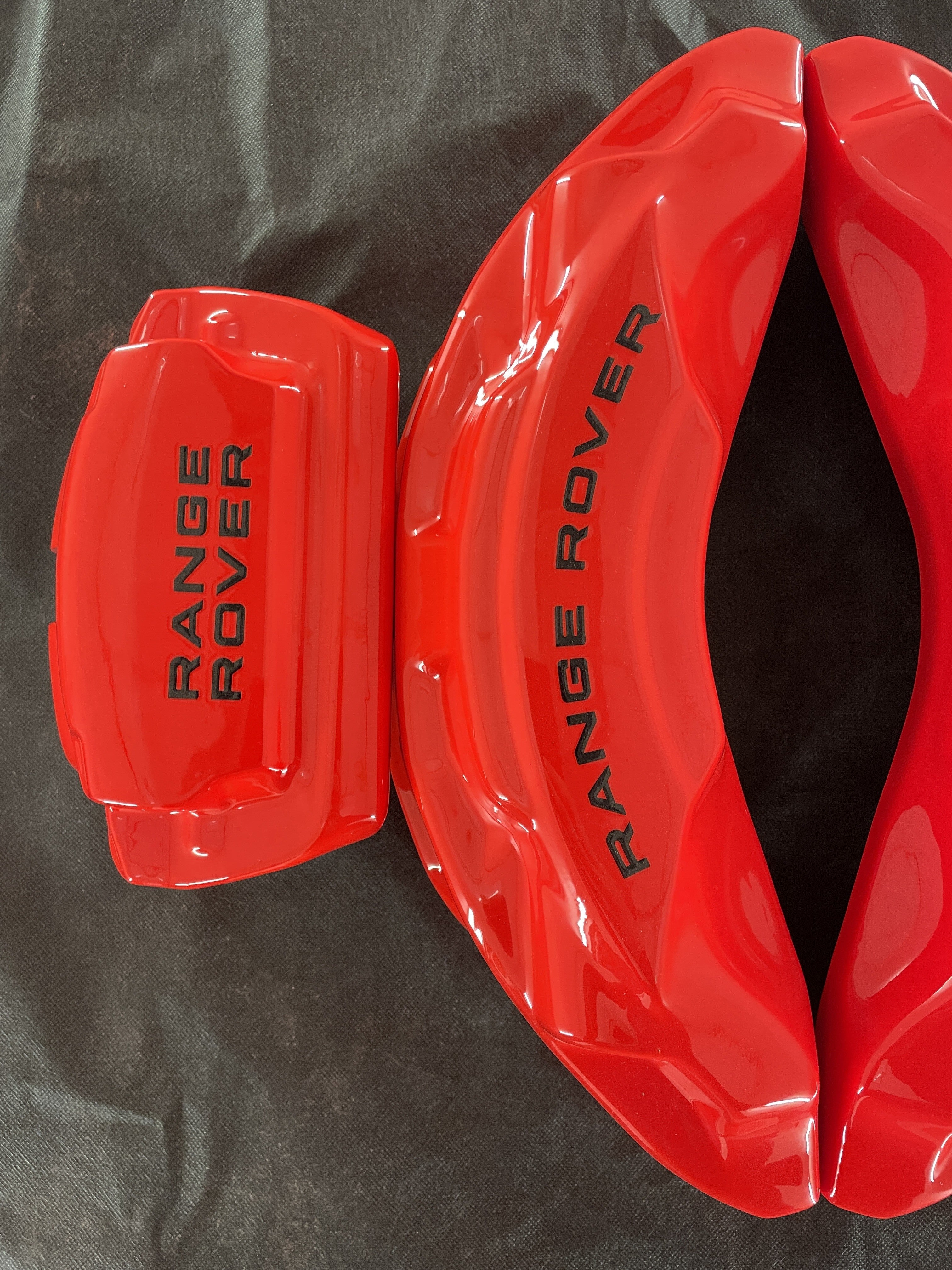 Land Rover Range Rover Sport L494 червоні нестандартні накладки на гальмівні супорти, комплект із 4 шт.