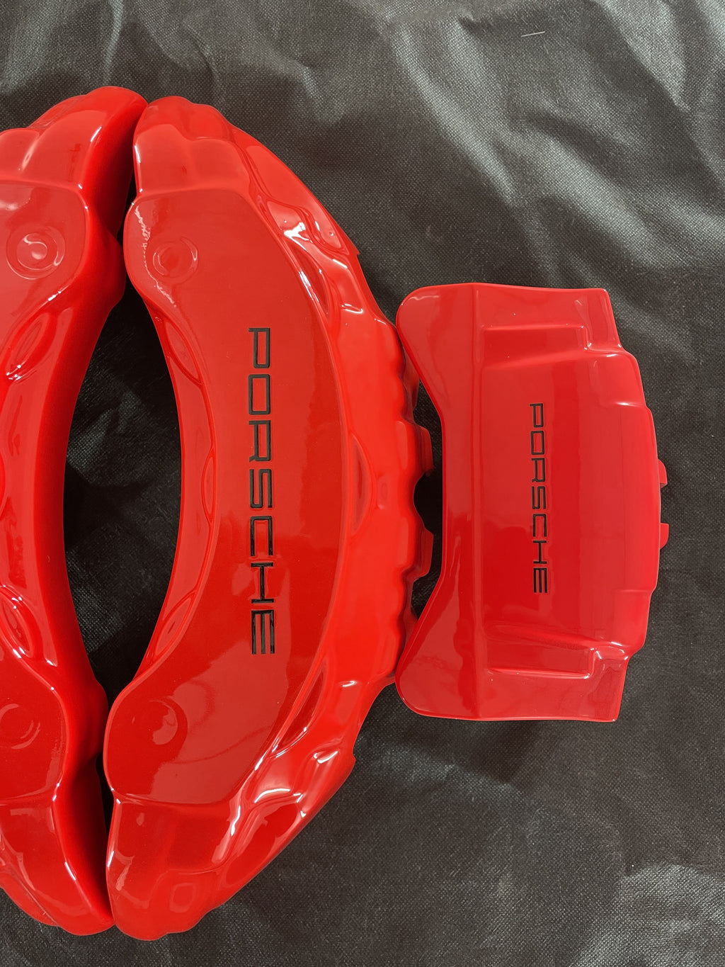 Комплект із 4 червоних декоративних накладок на супорти Porsche