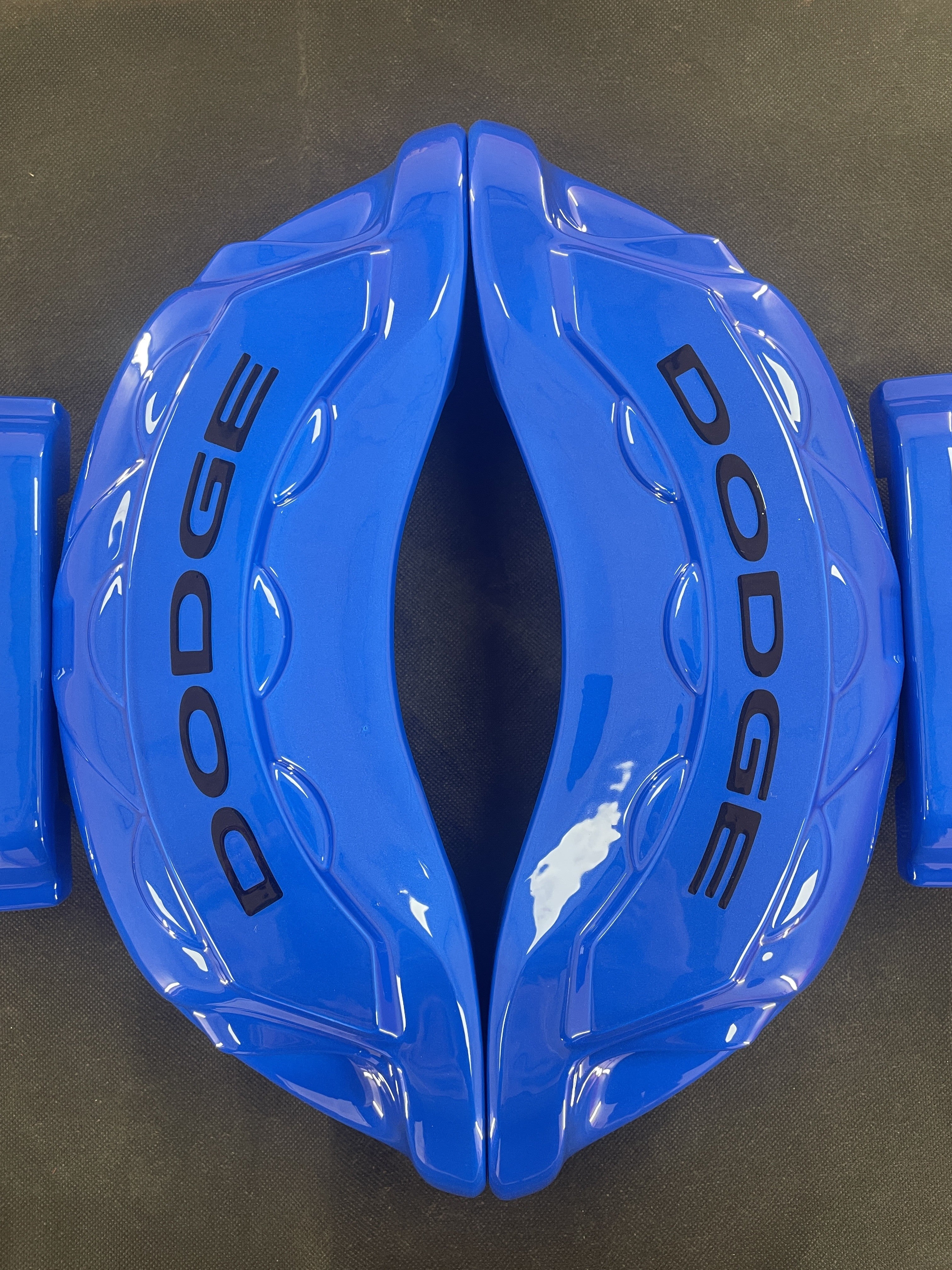 Сині накладки на гальмівні супорти Dodge Challenger/Charger, комплект із 4 шт.